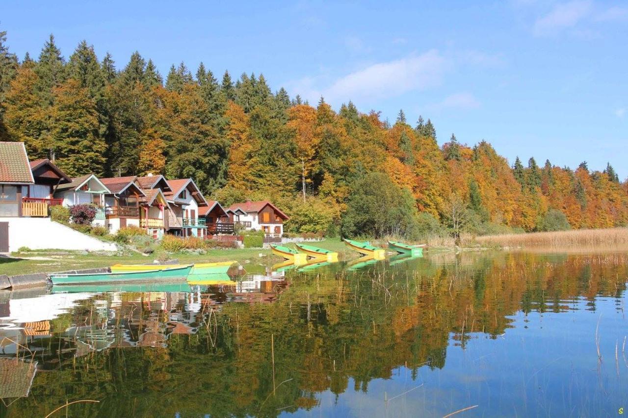 L'Ecrin Du Lac Saint-Point-Lac Exterior photo